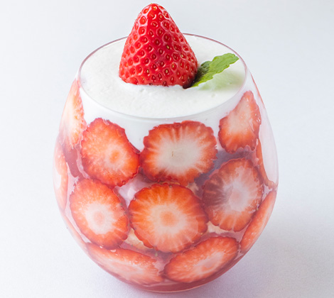 いちごのグラスパフェ